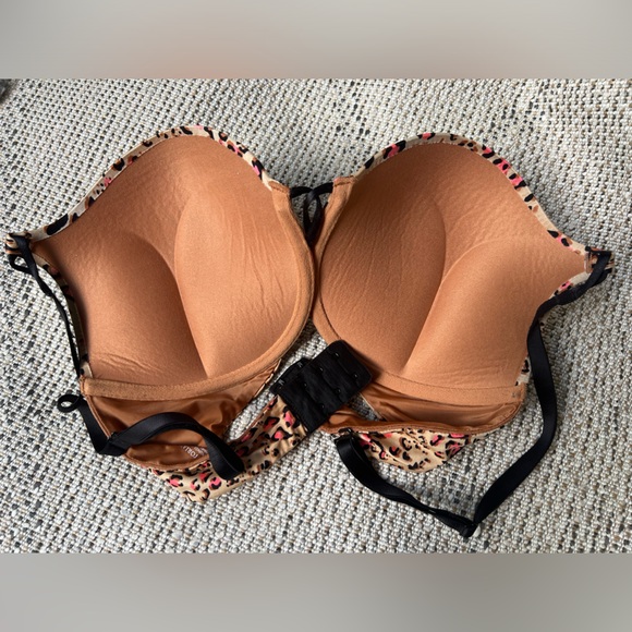 Victoria’s Secret Bombshell Plunge Sexy Leopard Bra Size 36D - Picture 10 of 11
